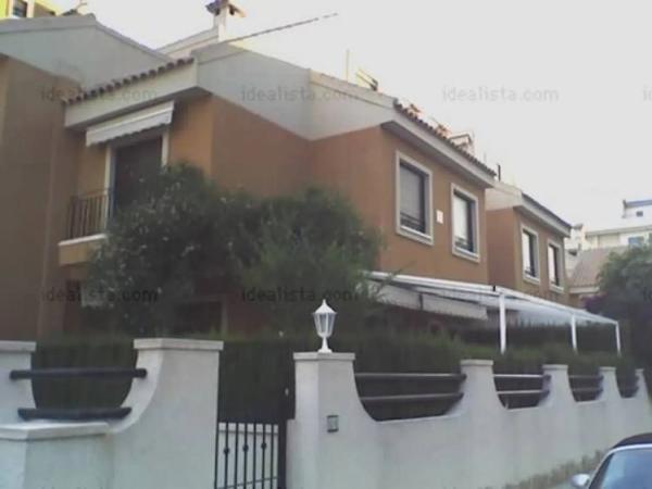 Коттедж на продажу в  Avenida de Portugal, Санта Пола photo 1