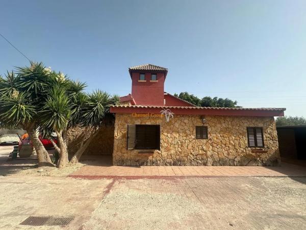 Chalet independiente en venta en Centro, Santa Pola photo 1