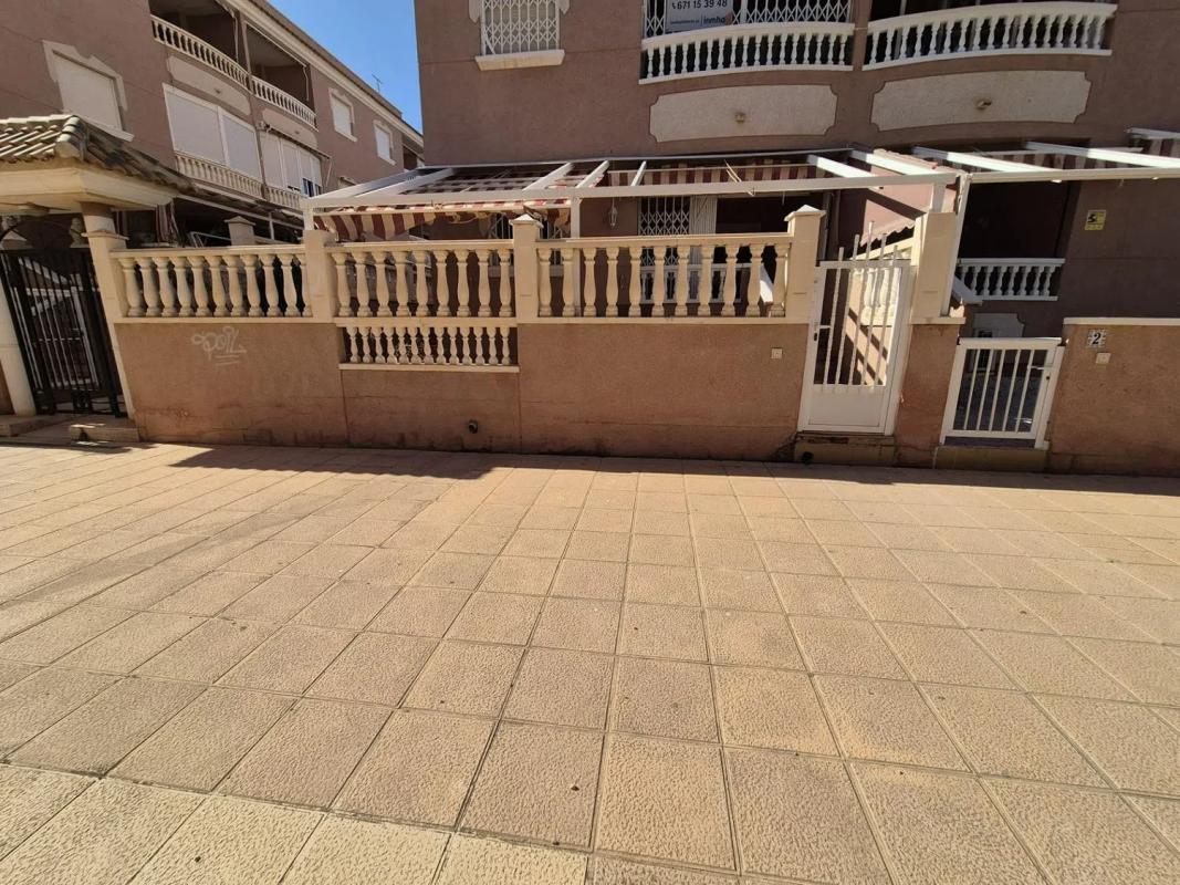 Sale of independent chalet in Gran Playa, Santa Pola
photo 1