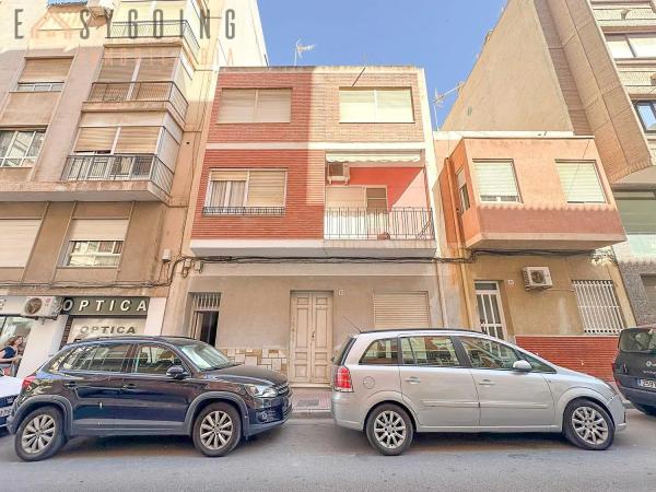 Chalet independiente en venta en Calle de Sant Antoni, Santa Pola thumbnail 1