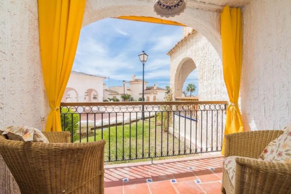 Detached villa for sale in  Avenida de Portugal, 229, Santa Pola photo 1