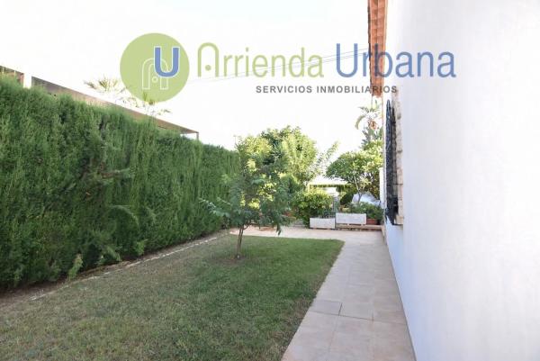 Коттедж на продажу в  Avenida de la Armada Española, Санта Пола photo 4