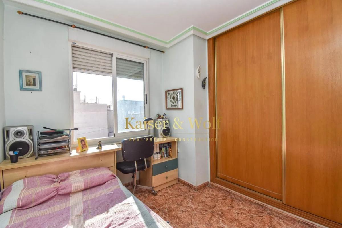 Sale of apartment in Calle de Sant Antoni, Santa Pola
photo 1