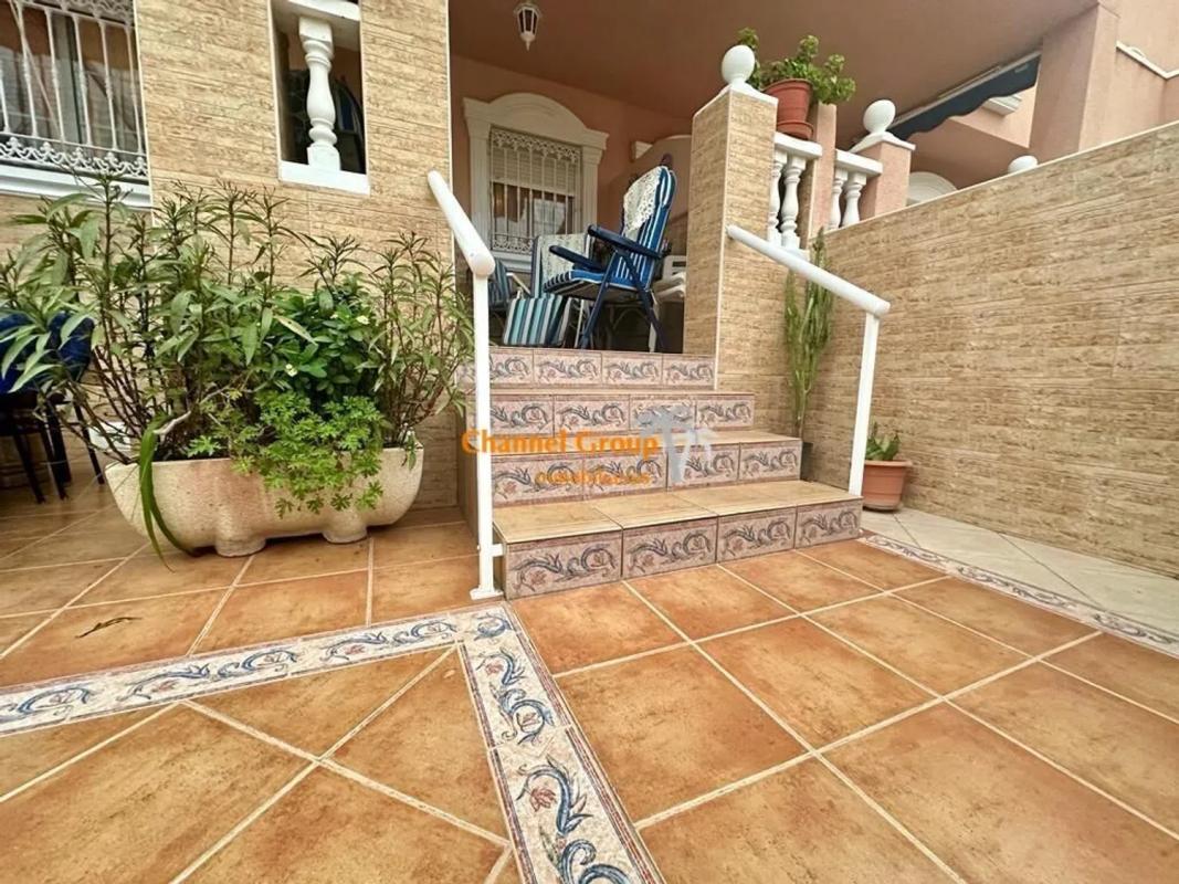 Sale of independent chalet in Gran Playa, Santa Pola
photo 1