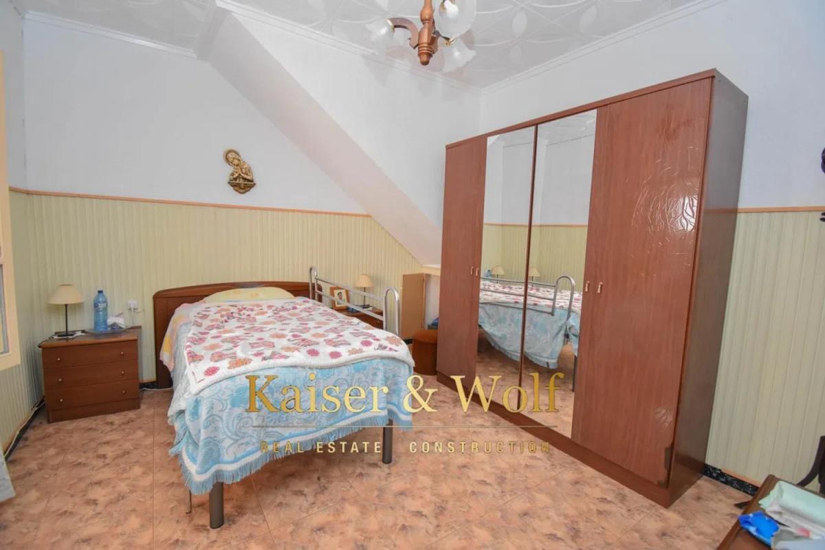 Продажа отдельного шале в  Calle Caritat, Санта Пола photo 3