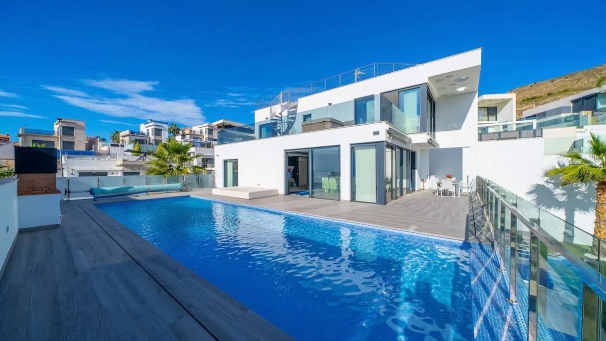 Sale of independent chalet in Balcón de Finestrat-Terra Marina, Finestrat
photo 1