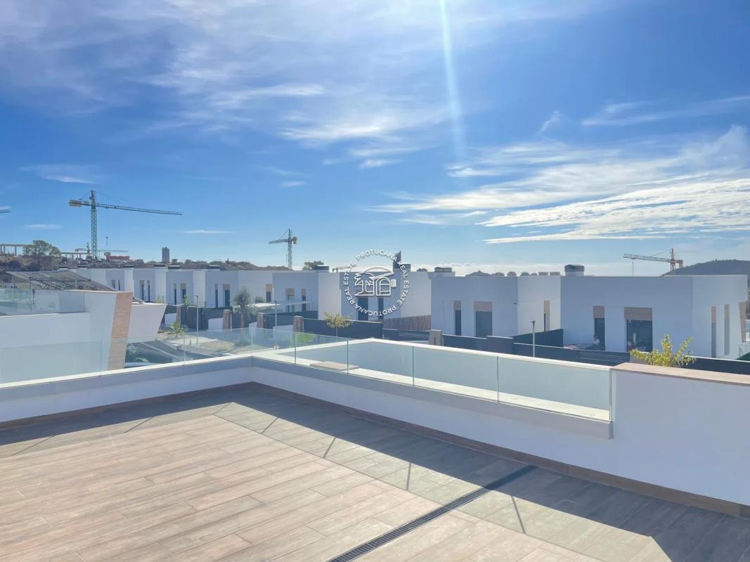 Venta de chalet independiente en Calle d'Equador, Finestrat
 photo 3