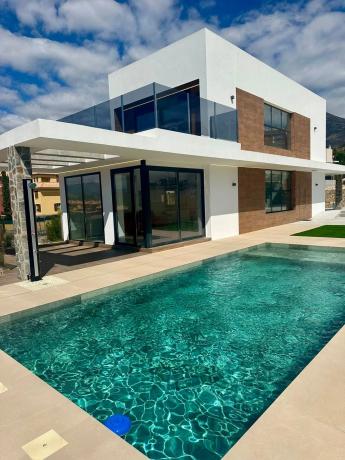 Chalet independiente en venta en  Golf Bahia, 5, Finestrat photo 2