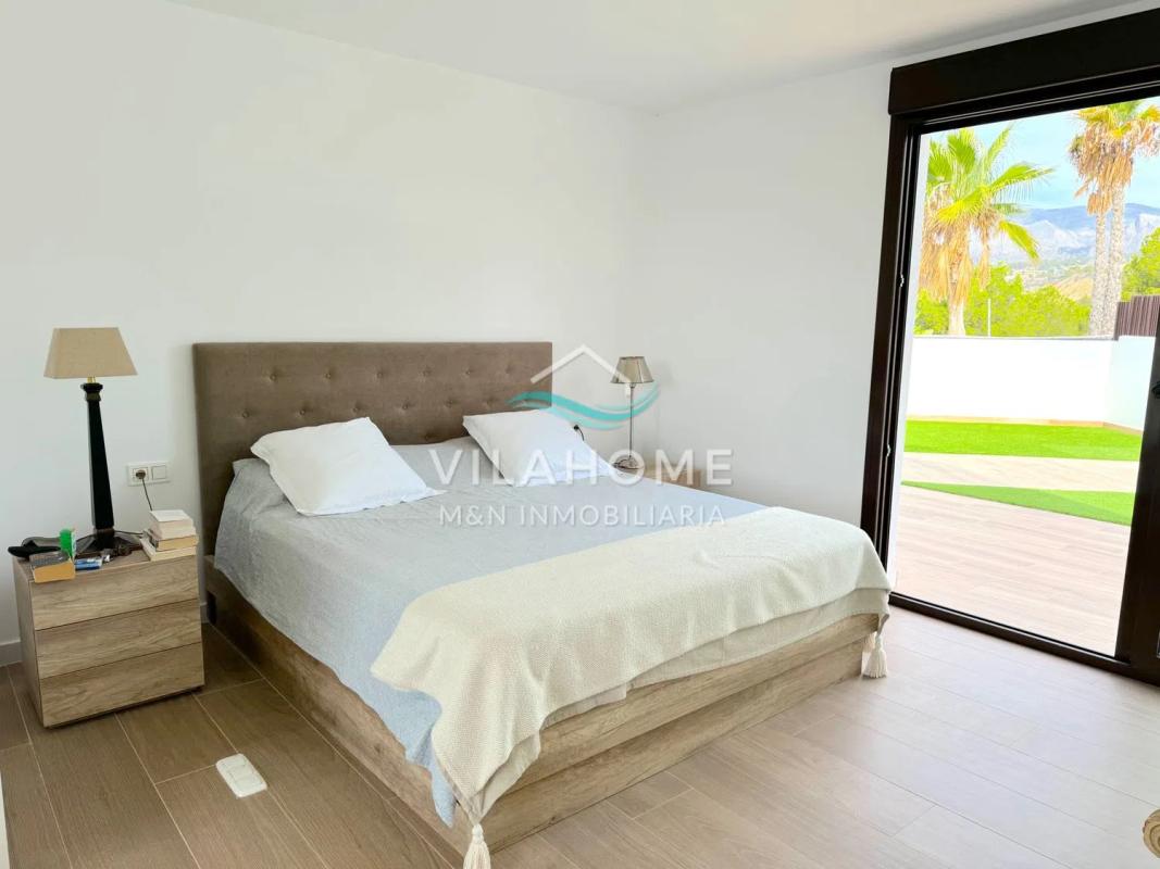 Venta de chalet independiente en Calle d'Oliva, Finestrat
 photo 5