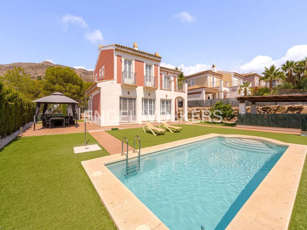 Venta de chalet independiente en Calle Londres, Finestrat
photo 2