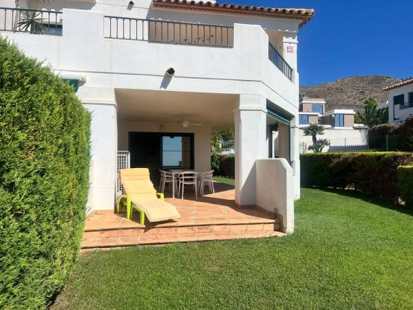 Chalet independiente en venta en Calle Londres, 39, Finestrat thumbnail 1