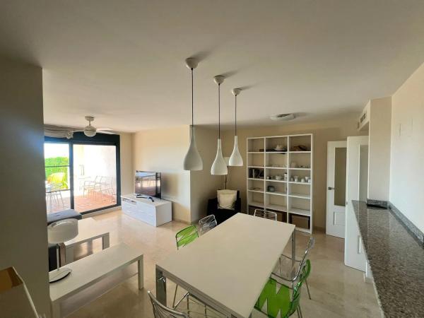 Chalet independiente en venta en Calle Londres, 39, Finestrat thumbnail 2