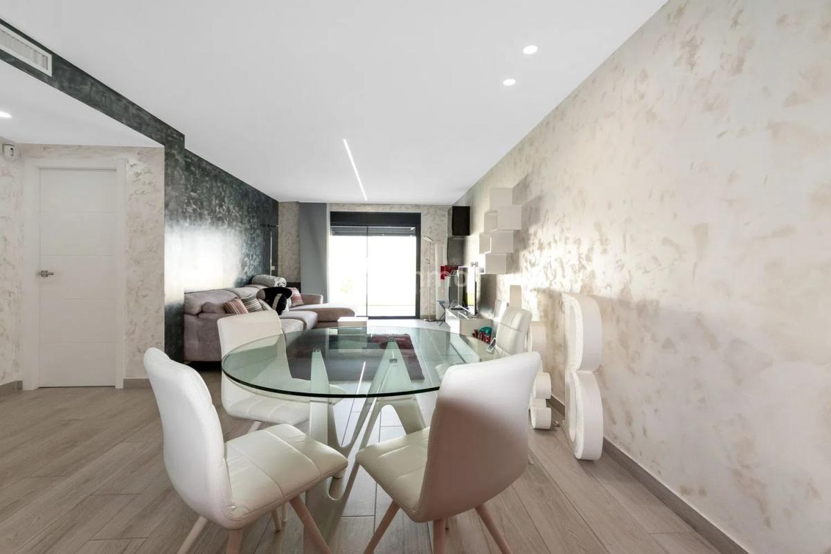 Sale of independent chalet in Balcón de Finestrat-Terra Marina, Finestrat
photo 4