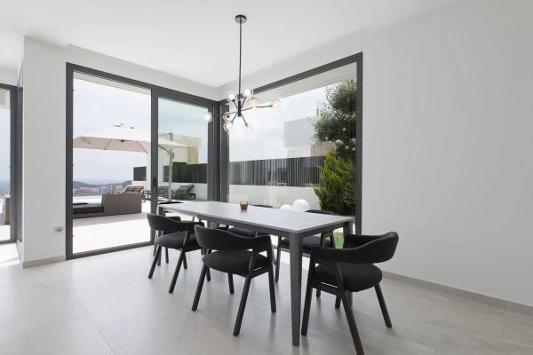 Detached villa for sale in Golf Bahía, Finestrat thumbnail 2