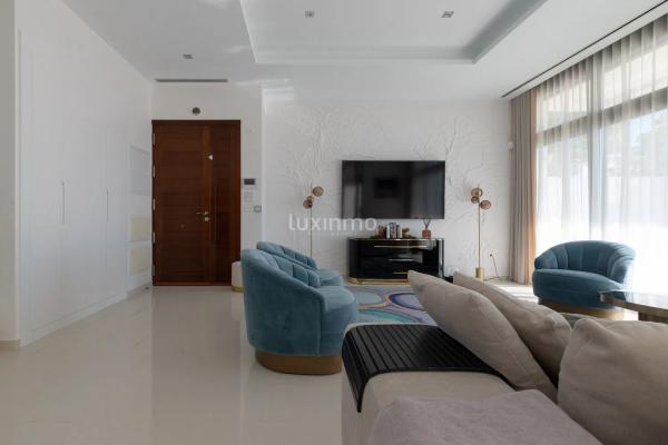 Chalet independiente en venta en  Calle Viena, Finestrat photo 3