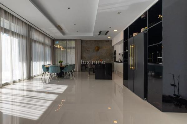 Chalet independiente en venta en  Calle Viena, Finestrat photo 4