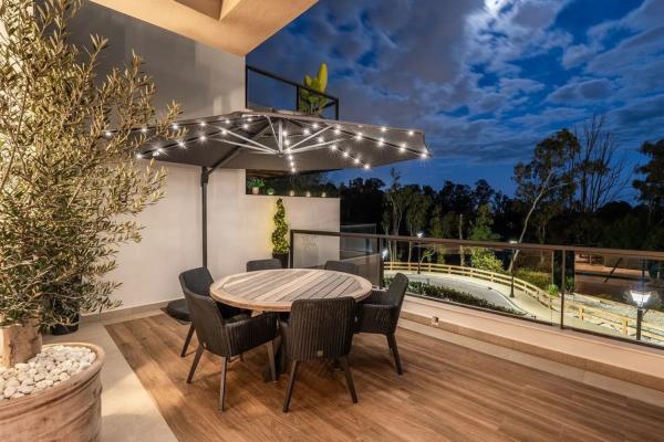Penthouse for sale in Barrio Los Naranjos, Marbella thumbnail 1