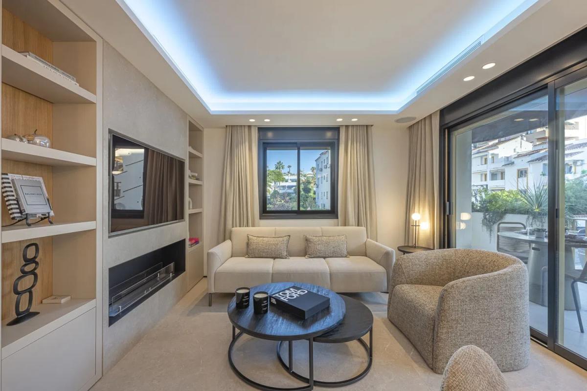 Sale of apartment in Barrio Puerto Banús, Marbella
photo 2