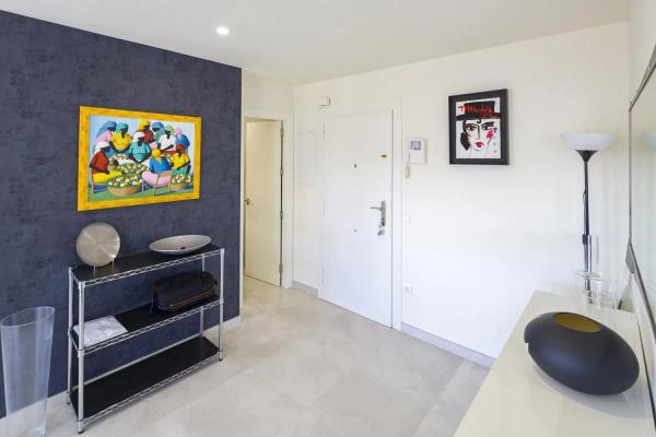 Penthouse for sale in  Barrio La Dama de Noche-La Alzambra, Marbella photo 4