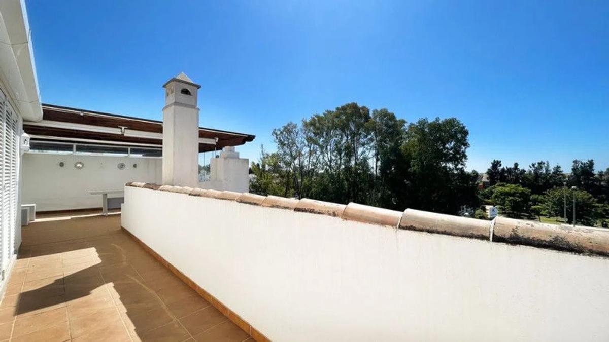 Sprzedaż duplexu w Calle Río Danubio, Marbella photo 3