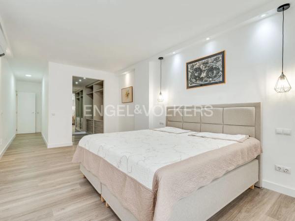 Duplex for sale in Calle el Califa, Marbella photo 3