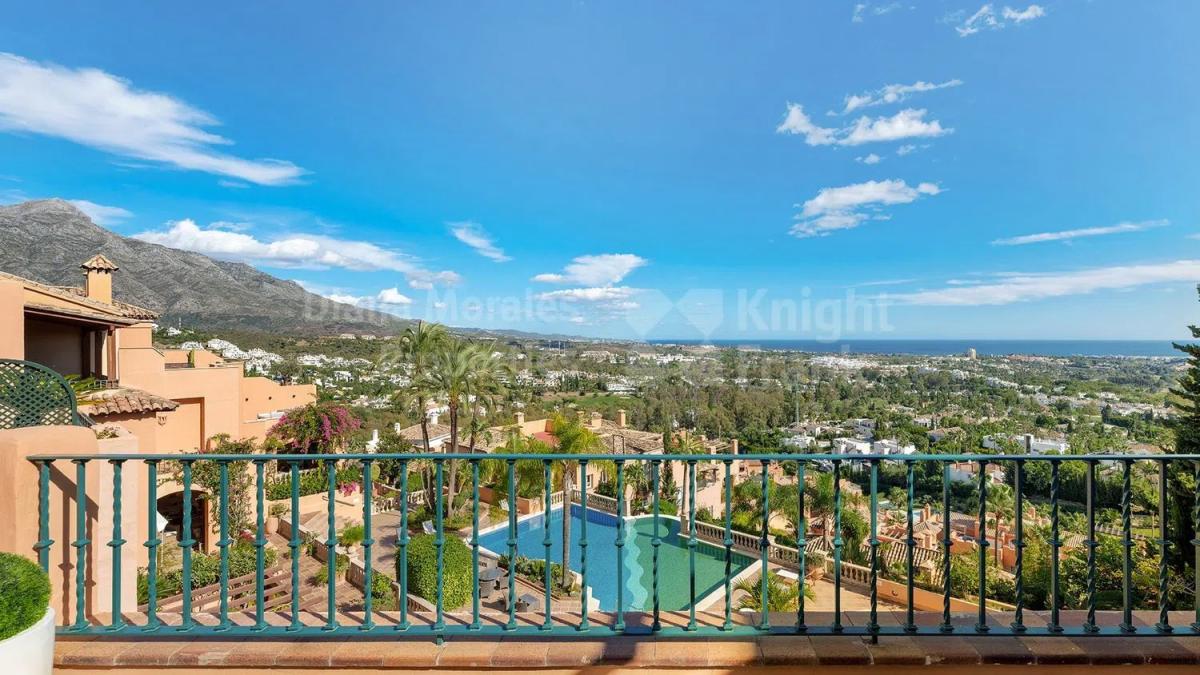Sprzedaż duplexu w Barrio Los Naranjos, Marbella photo 4