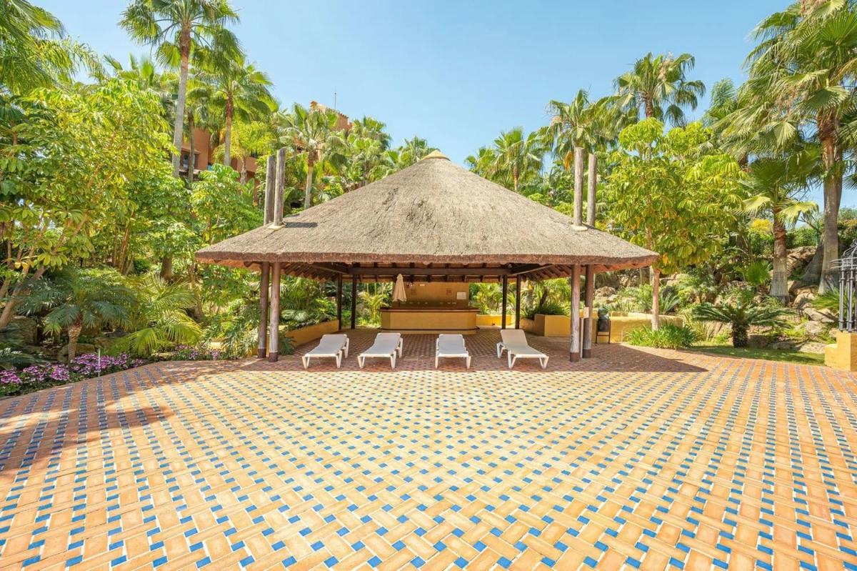 Sprzedaż duplexu w Avenida Príncipe Salman, 3, Marbella photo 1