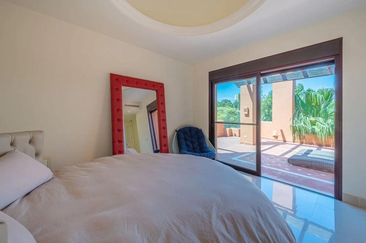 Sprzedaż duplexu w Avenida Príncipe Salman, 3, Marbella photo 5