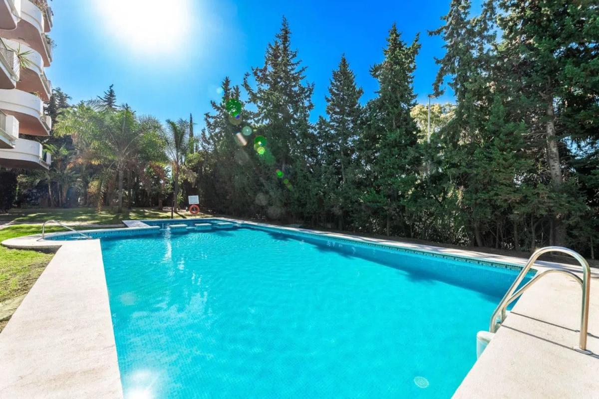 Sale of apartment in Calle Iris s/n, Marbella
photo 2