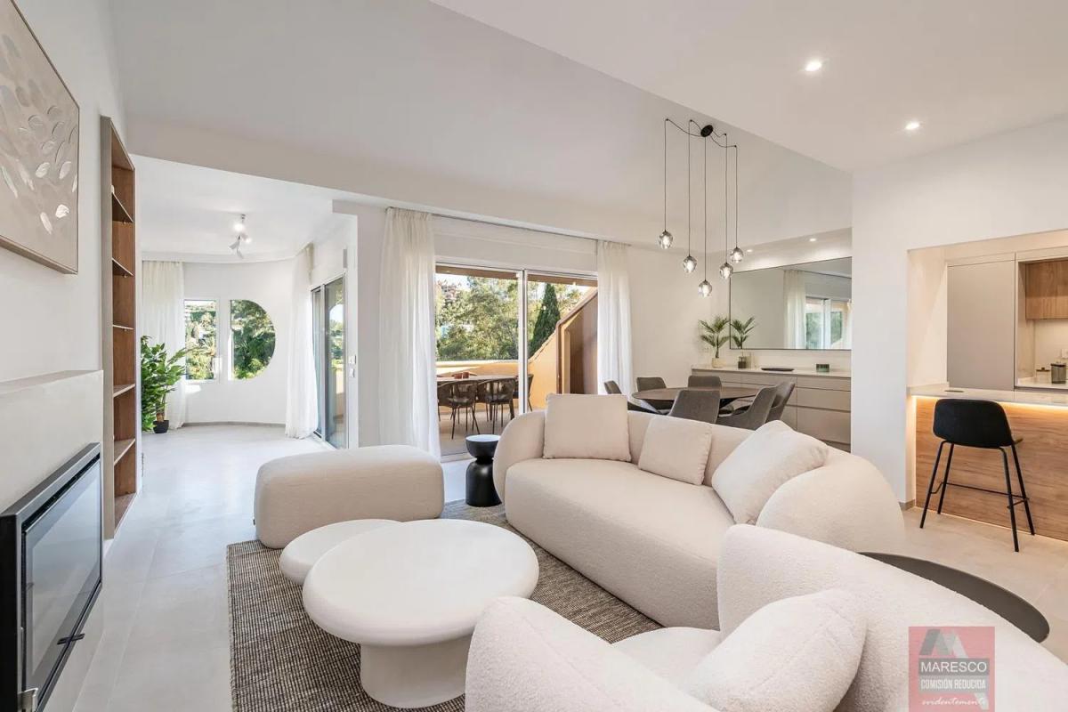 Penthouse sale in Avenida del Prado, Marbella photo 2
