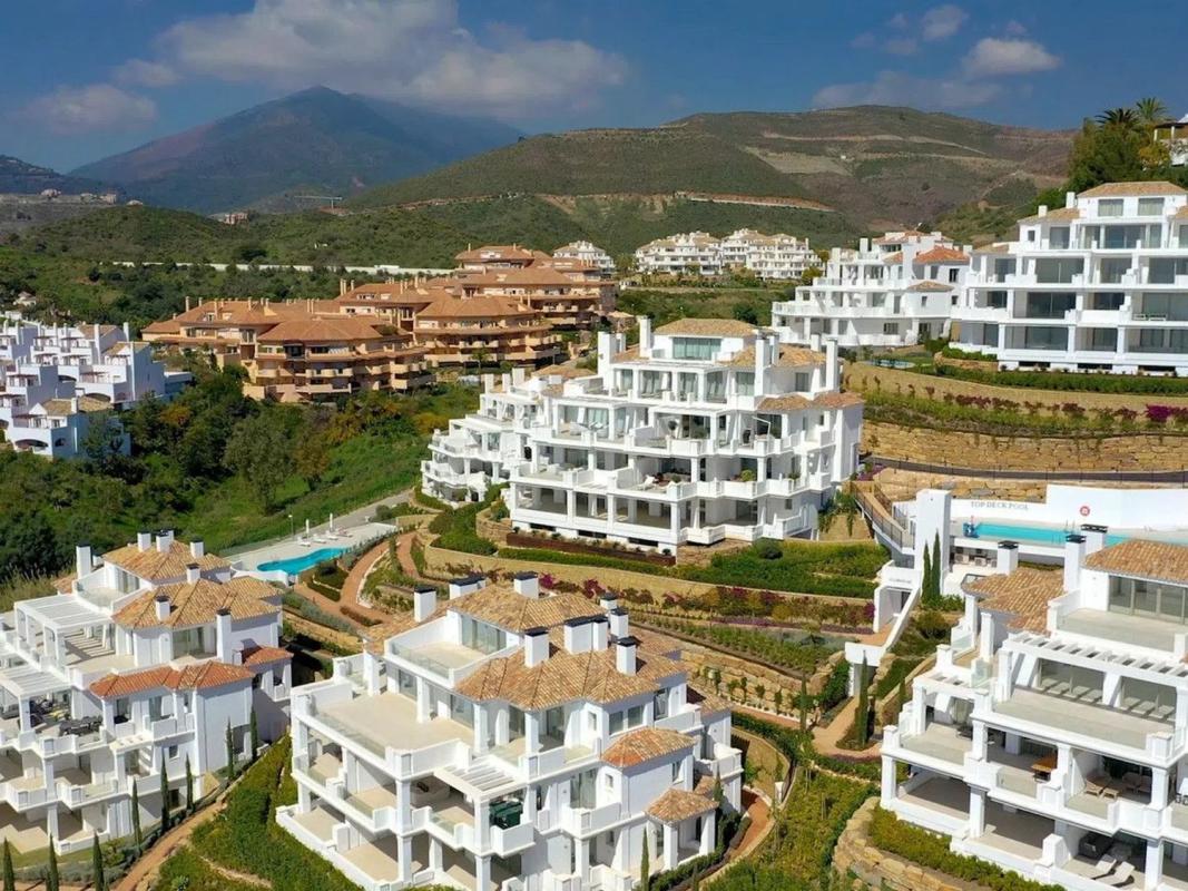 Sale of apartment in Barrio Los Naranjos, Marbella
photo 1