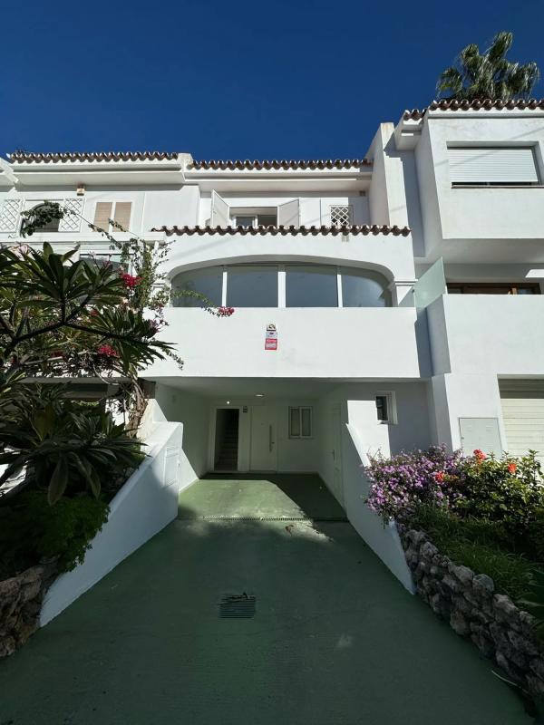Venta de chalet independiente en Calle de las Torres s/n, Marbella
photo 2