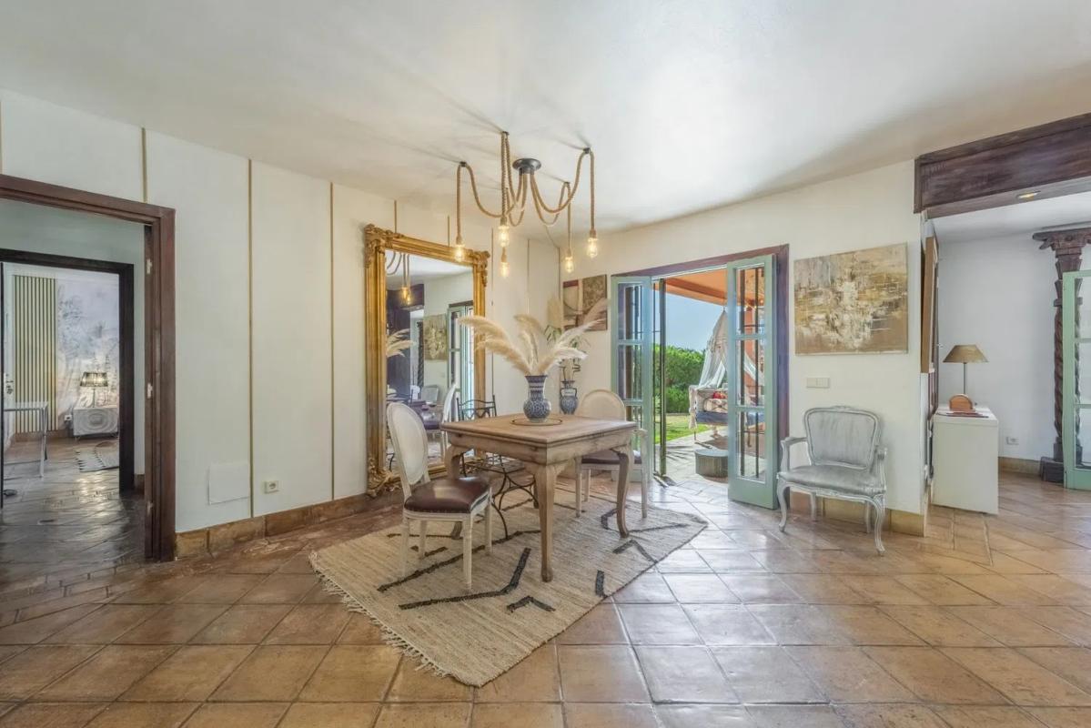 Sprzedaż niezależnego domku jednorodzinnego w  Barrio La Dama de Noche-La Alzambra, Marbella photo 3