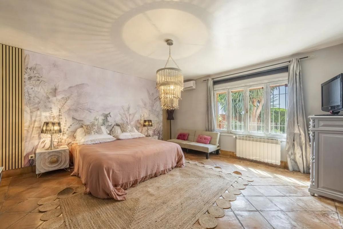 Sprzedaż niezależnego domku jednorodzinnego w  Barrio La Dama de Noche-La Alzambra, Marbella photo 5