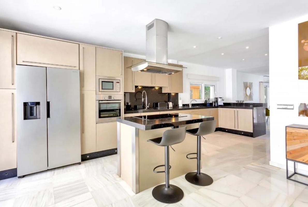 Venta de chalet independiente en Calle los Gladiolos, Marbella
photo 2