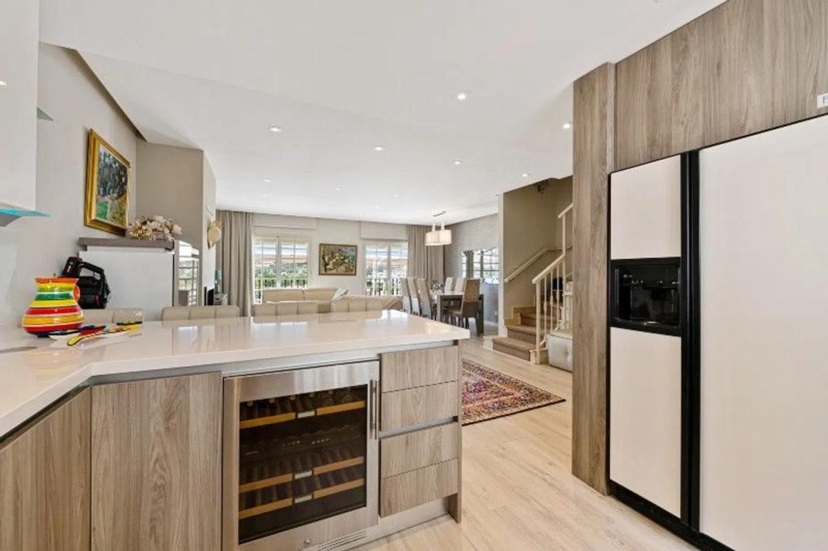 Venta de chalet independiente en Barrio Nueva Andalucía, Marbella
photo 2