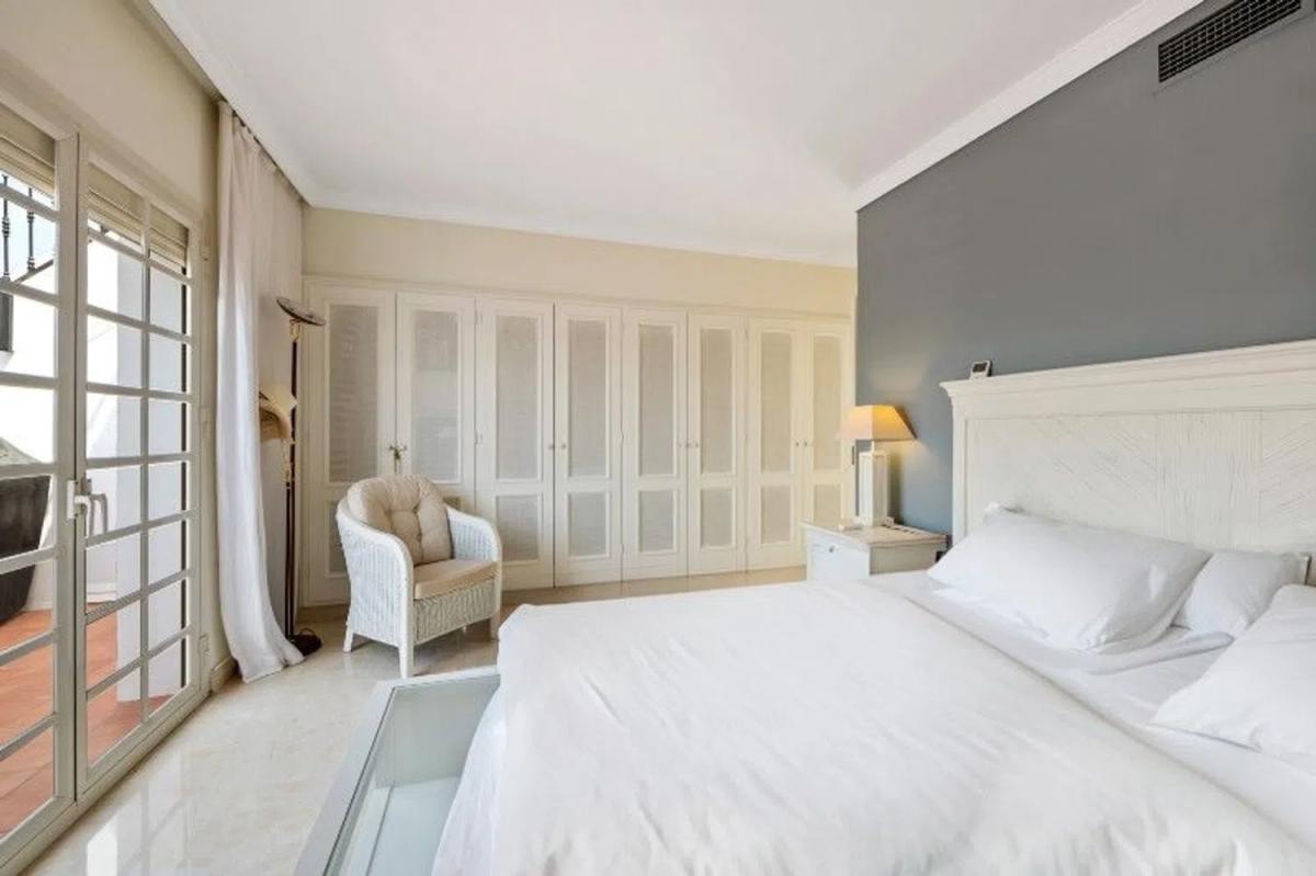 Venta de chalet independiente en Barrio Nueva Andalucía, Marbella
photo 4