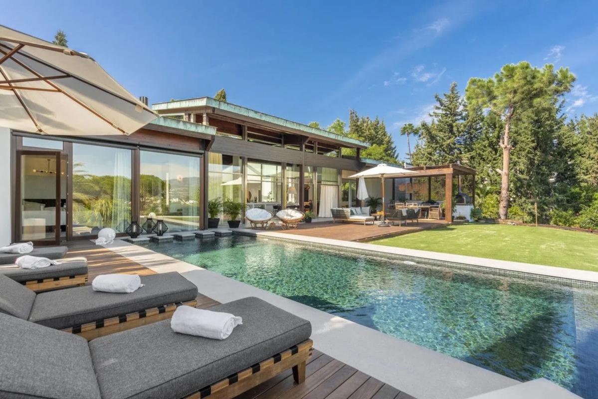 Venta de chalet independiente en Barrio Las Brisas, Marbella
 photo 2