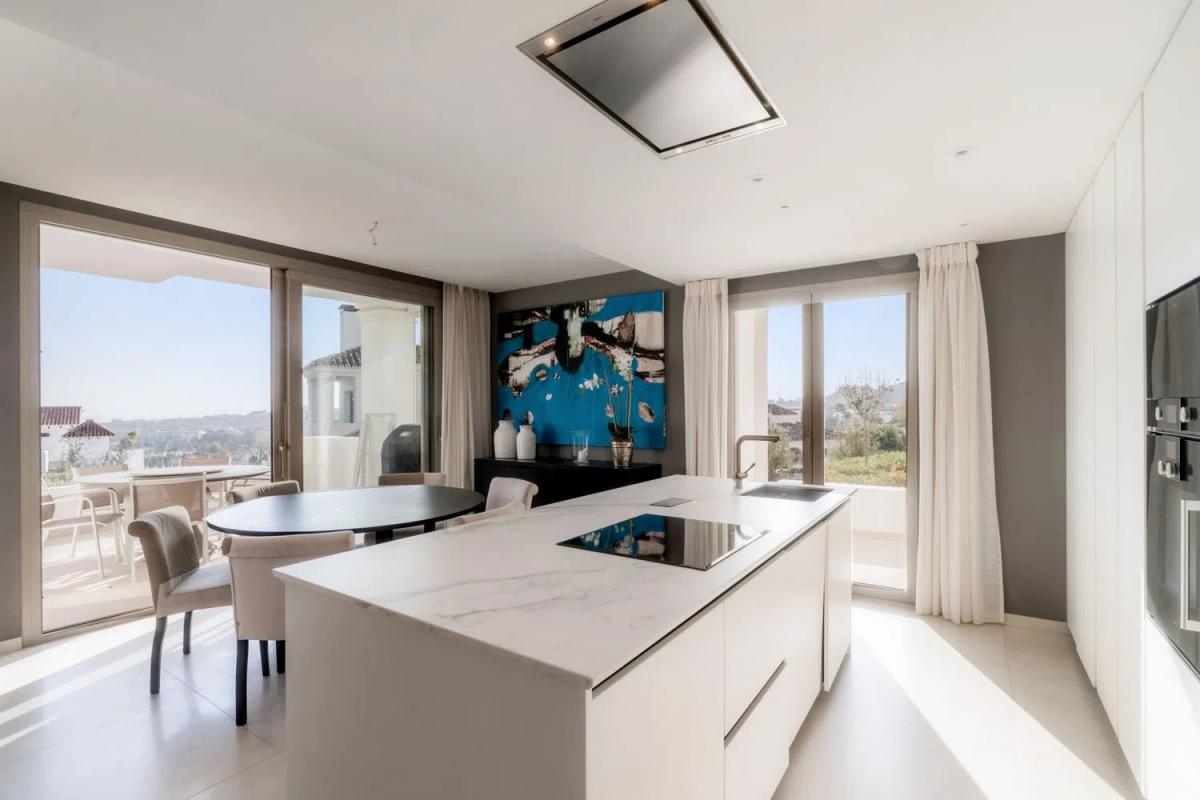Venta de piso en Barrio Los Naranjos, Marbella
 photo 2