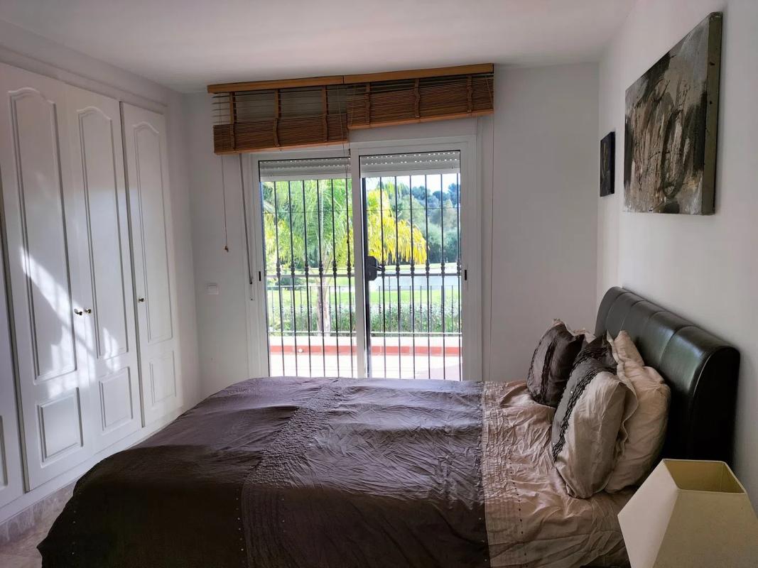 Sprzedaż niezależnego domku jednorodzinnego w  Urbanización Los Naranjos de Marbella, Marbella photo 5