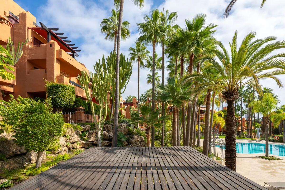 Sprzedaż duplexu w Calle Vasari, 54, Marbella photo 2