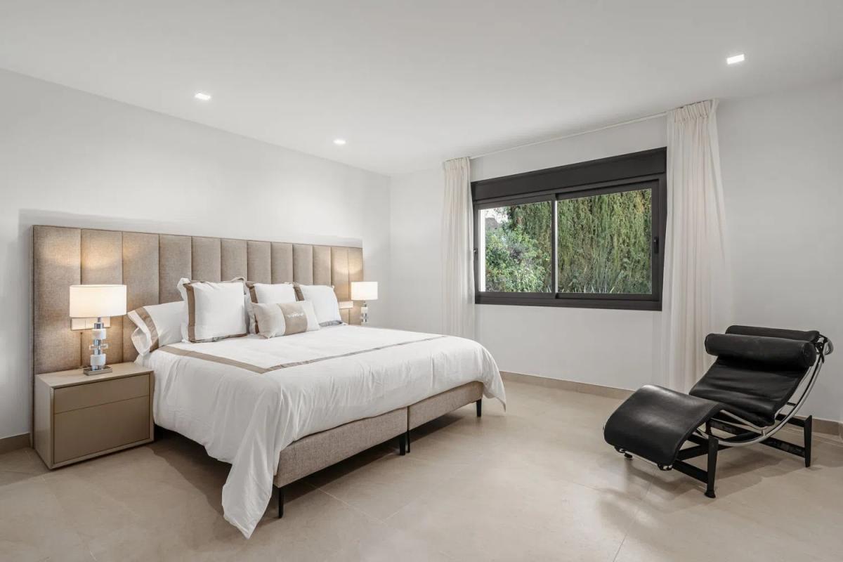 Venta de chalet independiente en Barrio Los Naranjos, Marbella
photo 4