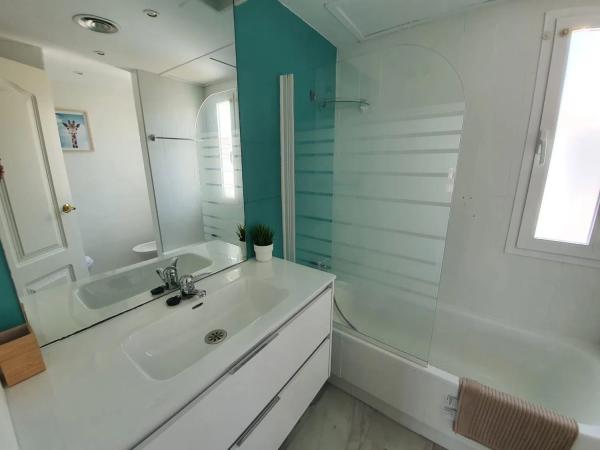 Дуплекс на продажу в Urbanización Los Naranjos de Marbella, Марбелья photo 4