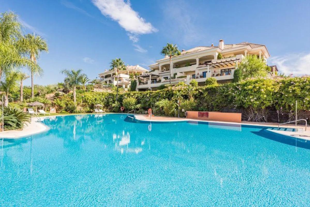 Sprzedaż duplexu w Calle las Aguilas, Marbella photo 1