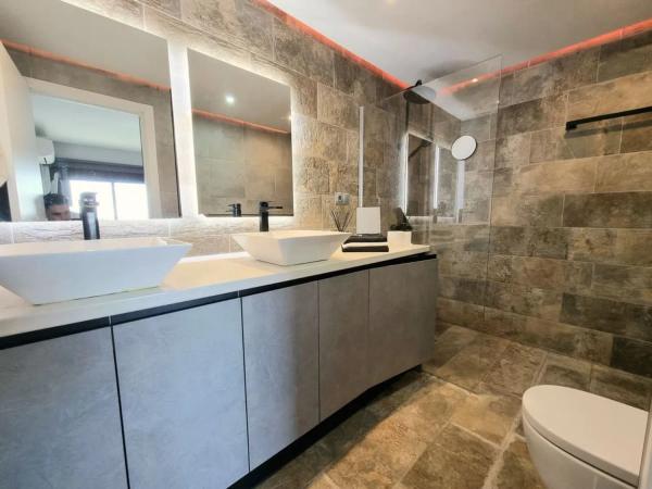 Penthouse for sale in  Barrio Aloha, Marbella photo 3