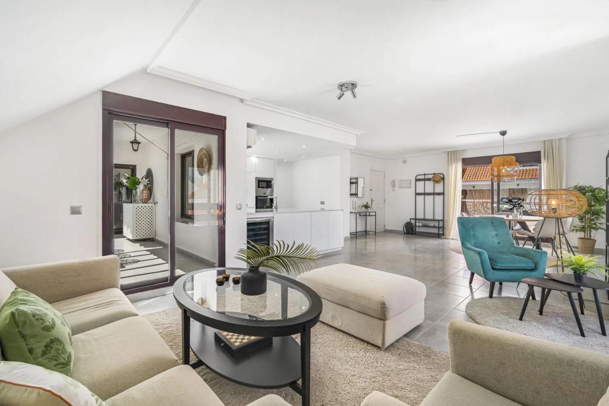 Duplex sale in Calle las Ventas, 4 -374, Marbella photo 2