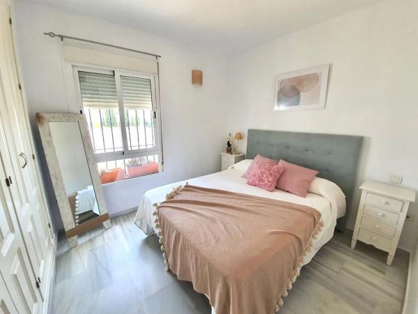 Penthouse for sale in  Barrio Los Naranjos, Marbella photo 4