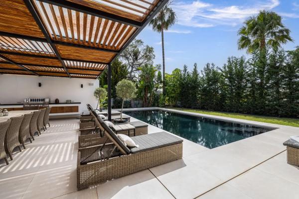 Wolnostojąca willa na sprzedaż w Barrio Los Naranjos, Marbella photo 1