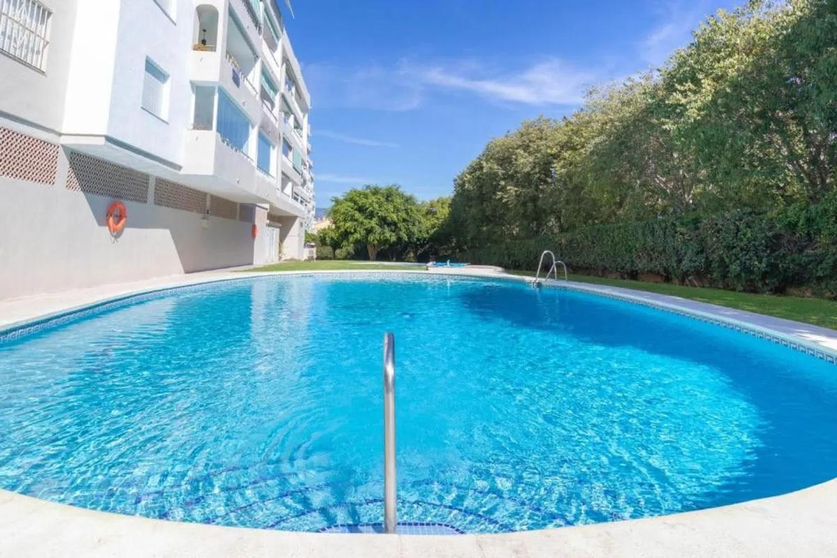 Venta de piso en Barrio Nueva Andalucía, Marbella
photo 1