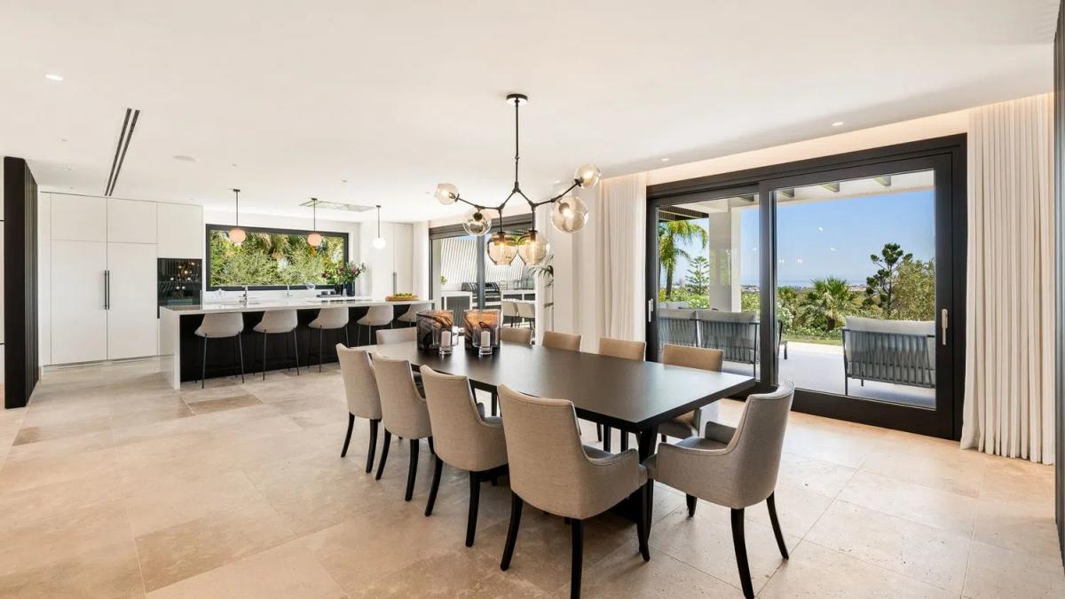 Venta de chalet independiente en Barrio Los Naranjos, Marbella
photo 3